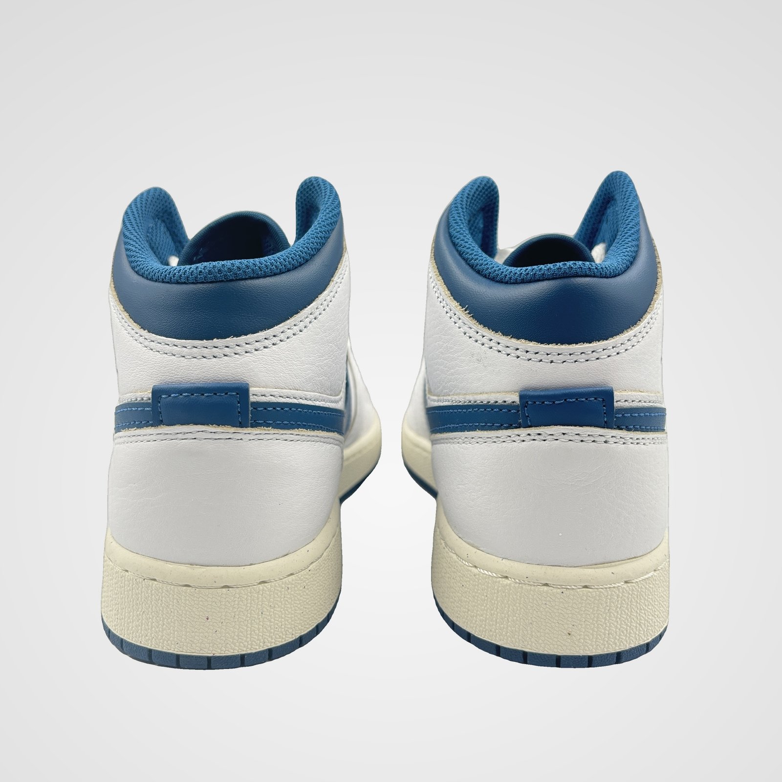 Air Jordan 1 Mid GS Air Jordan 1 Mid GS - Image 4